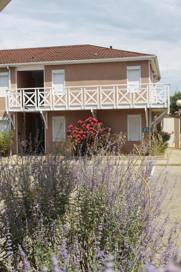 Fasthotel Nimes เกสซาร์กส์ ภายนอก รูปภาพ